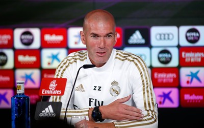 亚美电竞快讯-内马尔赛后拥抱对手显风度